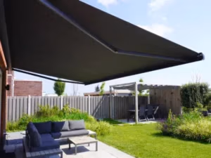 Santos knikarmscherm cassette — zonwering Deinze terras