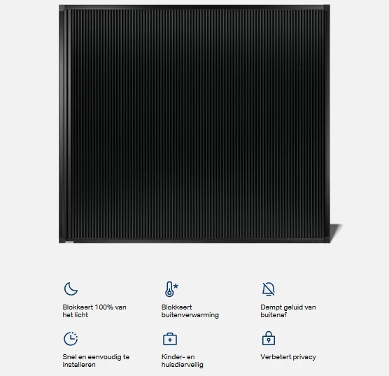 Zwarte verduisterende rolgordijnen gemonteerd door RDT Concept in West-Vlaanderen