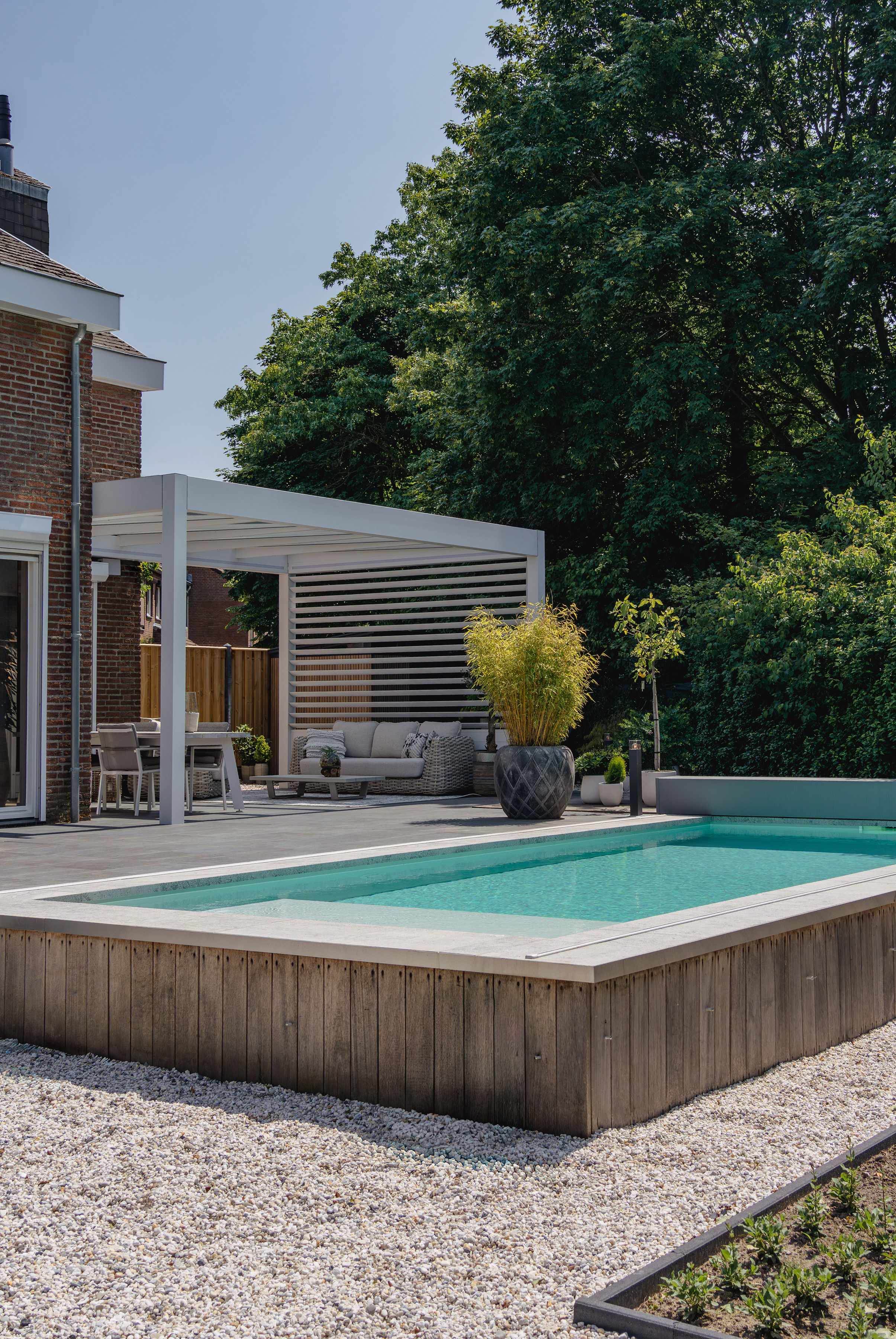 Pinela Lamellendak van Deponti als luxe maatwerk terrasoverkapping in Menen