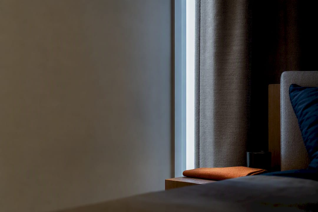 1789409523766_Slaapkamer-met-verduisterende-gordijnrand - RDT Concept Slaapkamer met verduisterende gordijnband RDT Concept