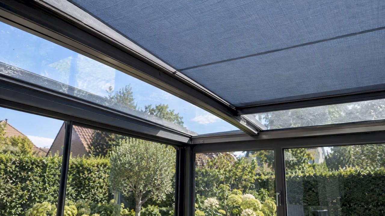 Zonwering voor een zuidgevel: wat houdt de warmte echt buiten?