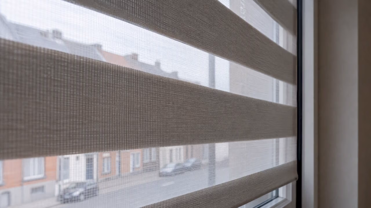 Transparante en dichte banen laten daglicht binnen
